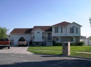 2741 W 2250 N, Clinton, UT 84015