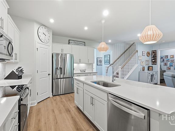 4th image of 290 Monterey Loop Drive