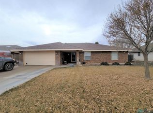 3706 Bandolina Ave, Roswell, NM 88201