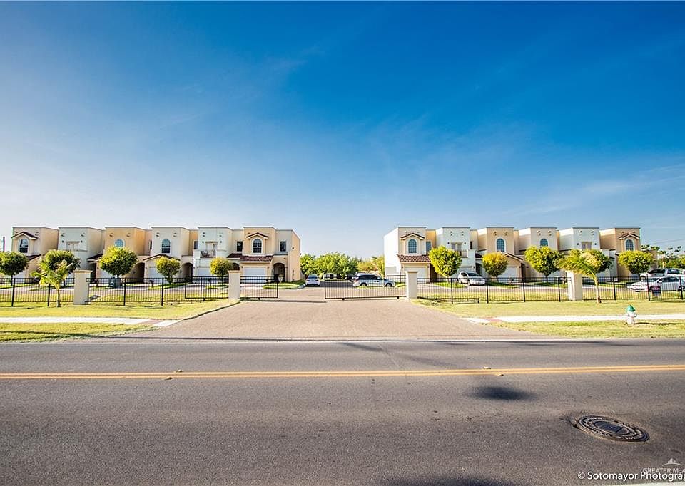 1st image of 3828 W Daffodil Ave