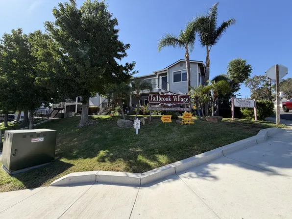 Smoketree, 747 W Fallbrook St #23, Fallbrook, CA 92028