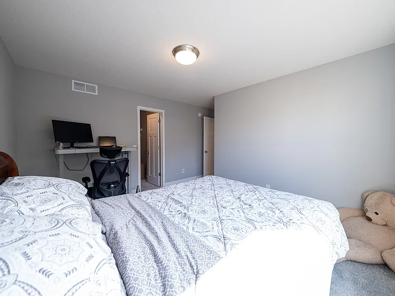 8380 Abercrombie Ln — Photo 38