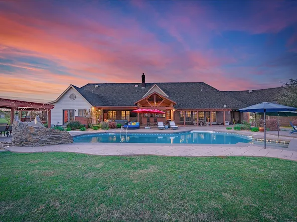29333 Country Ln, Poteau, OK 74953