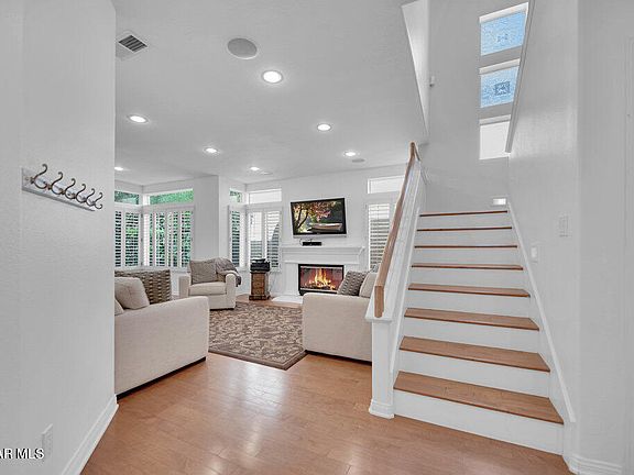 3rd image of 223 Saint Croix Ct