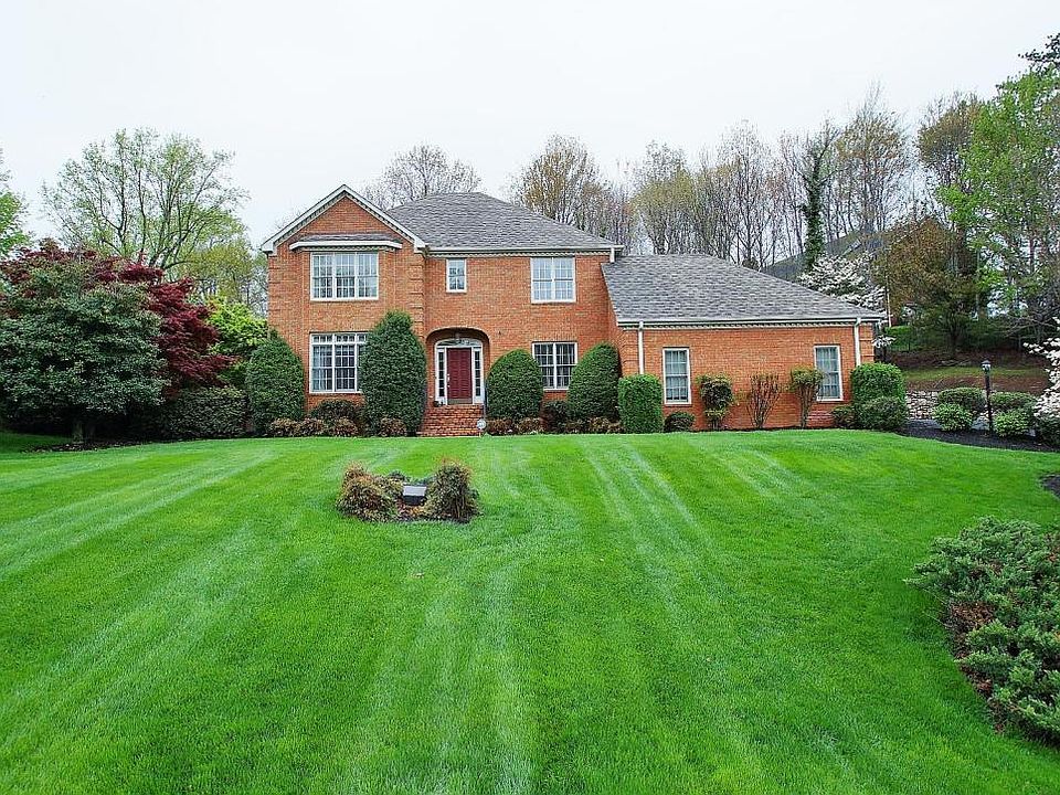 1st image of 6611 Hidden Woods Dr