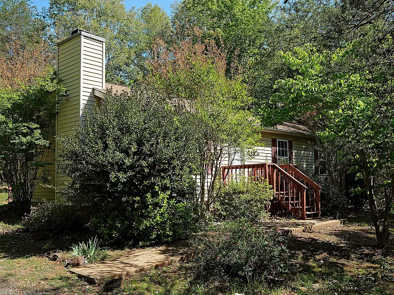 26 Begum Rd — Photo 11