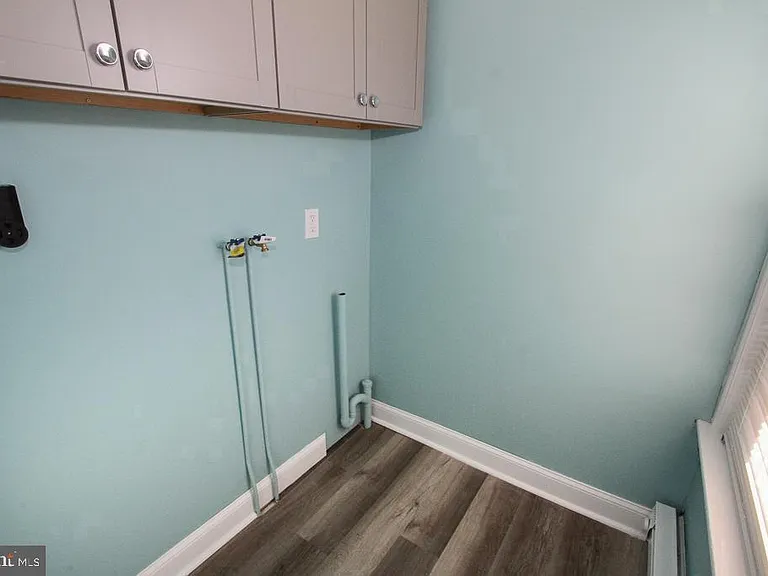 700 Main St — Photo 2