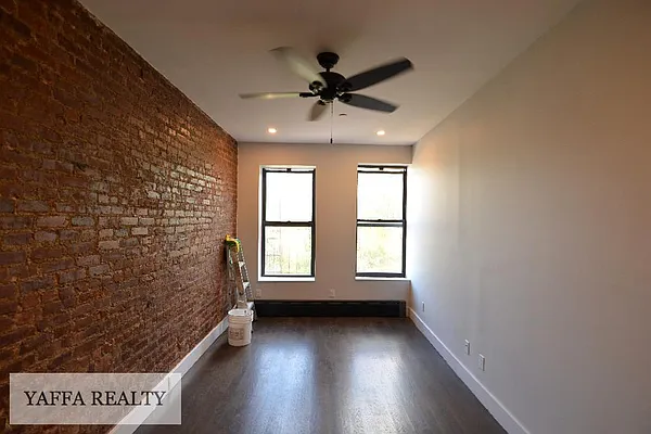 Rented by Yaffa Realty LLC | media 5