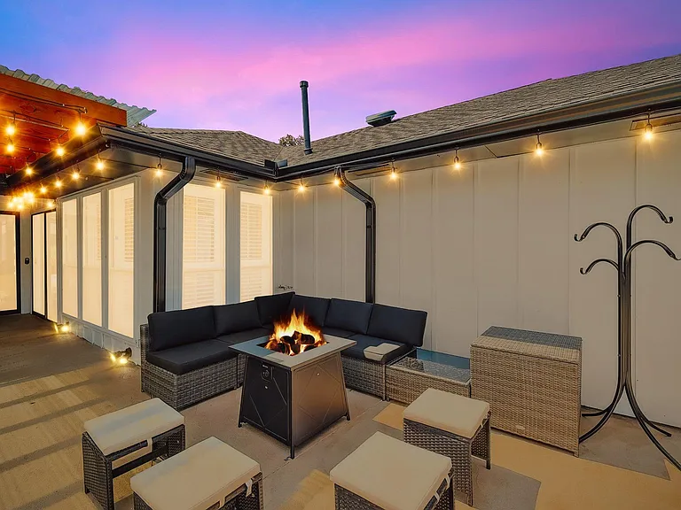 3705 Trilogy Dr — Photo 31