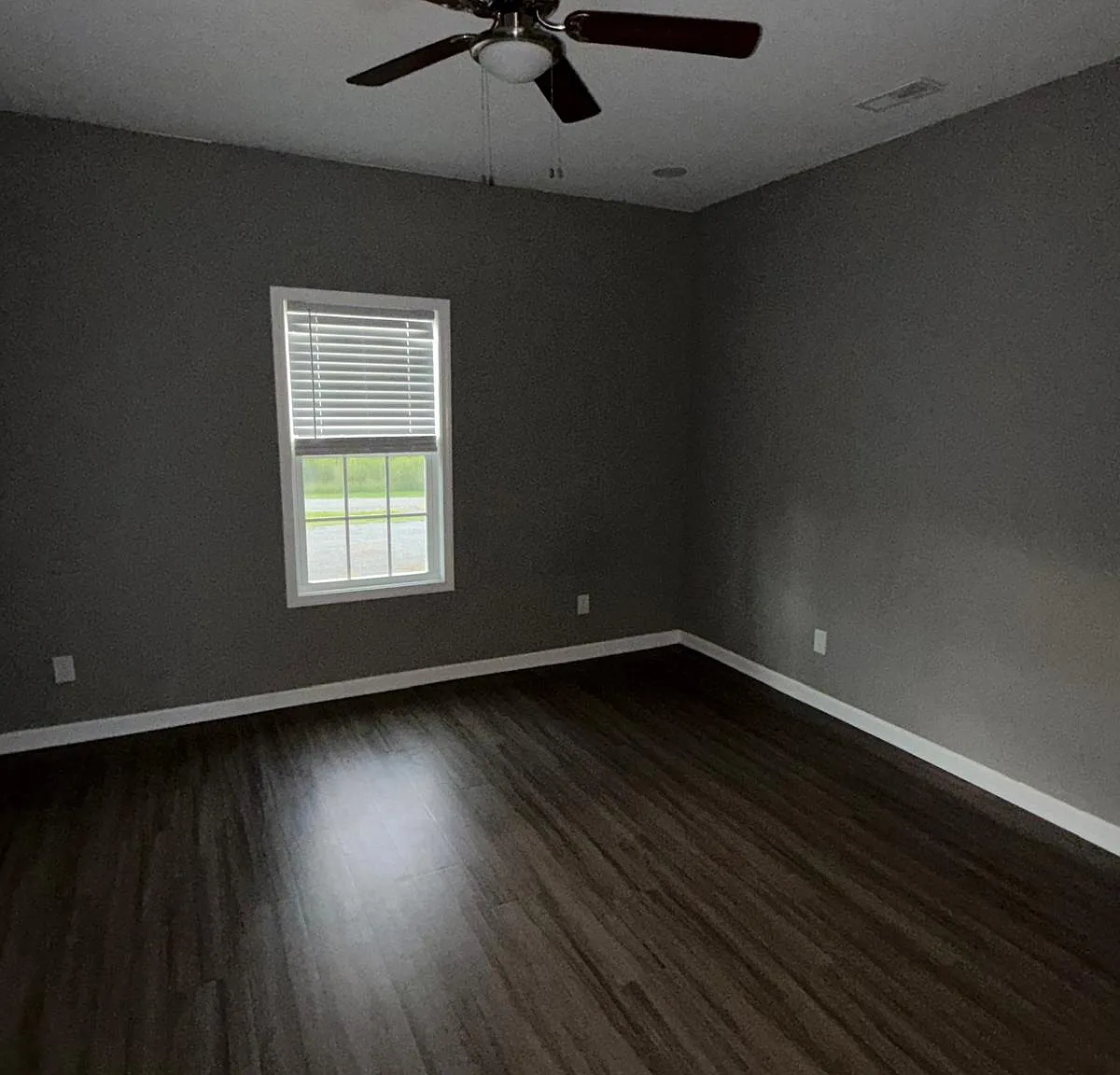 2 bed, 950 sqft, $900 — Photo 2