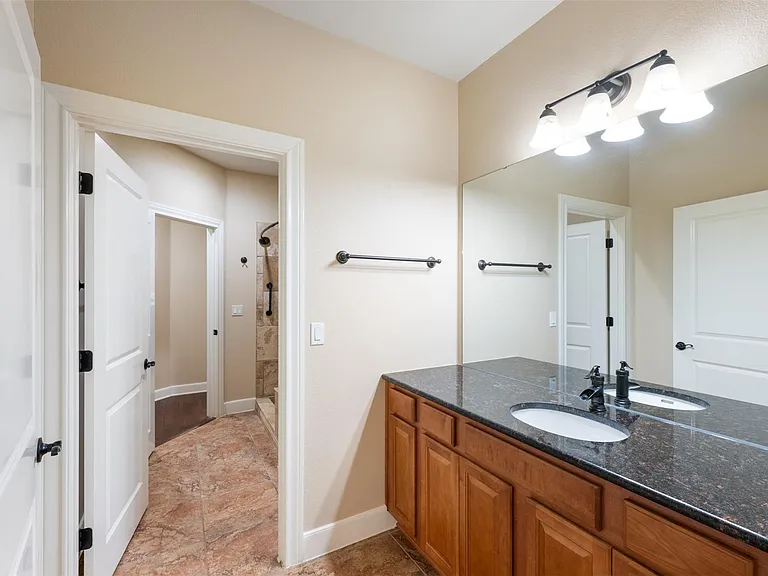 202 River Rock Dr — Photo 25