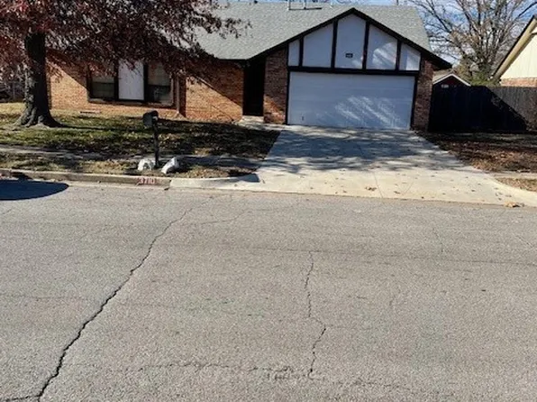 3710 S 121st Pl E, Tulsa, OK 74146