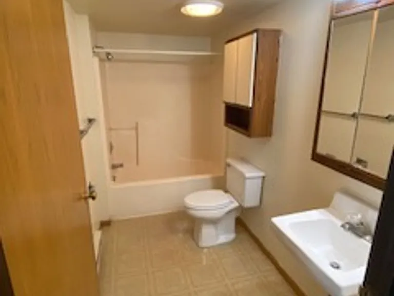 230 W Lakelawn Pl — Photo 8