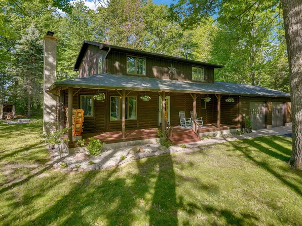 11313 Fairway Dr, Roscommon, MI 48653