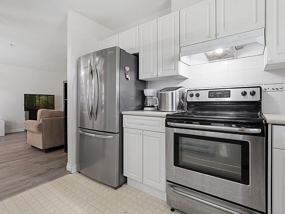 4th image of 4758 53rd St #209