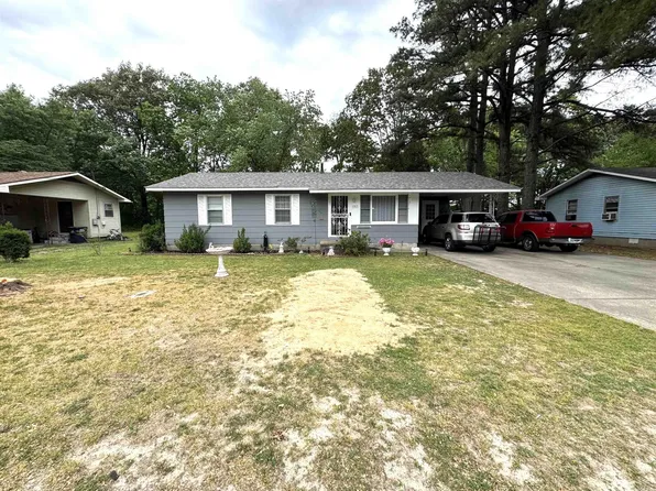 792 E Miller St, Piggott, AR 72454