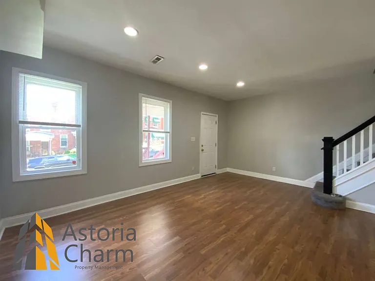 730 N Edgewood St — Photo 12