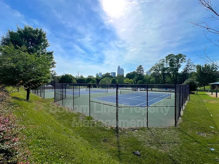 841 Seigle Point Dr — Photo 28