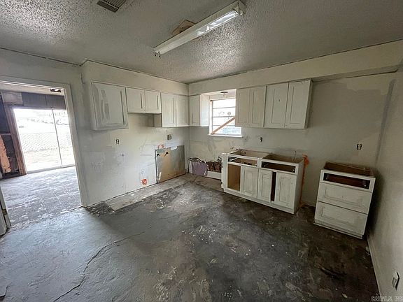 5th image of 7200 Geyer Springs Rd