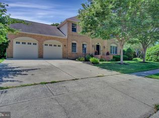 1101 Saffron Dr, Mechanicsburg, PA 17050