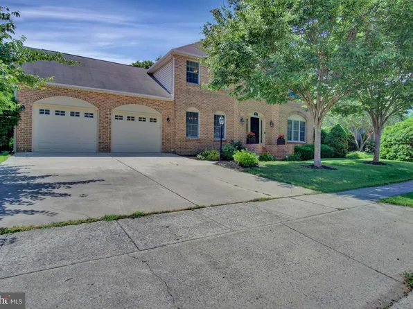 1101 Saffron Dr, Mechanicsburg, PA 17050