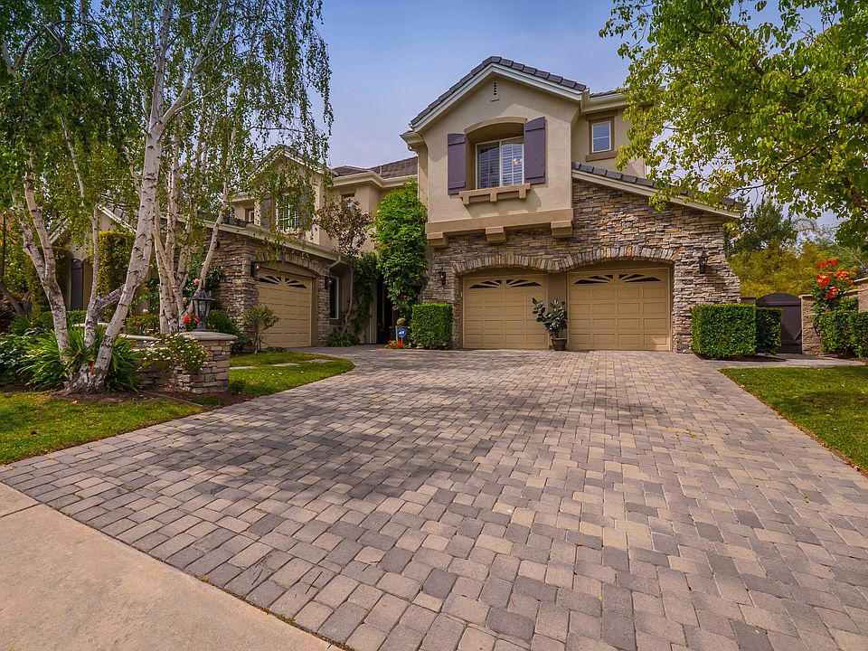 1st image of 2033 Fawnridge Ave