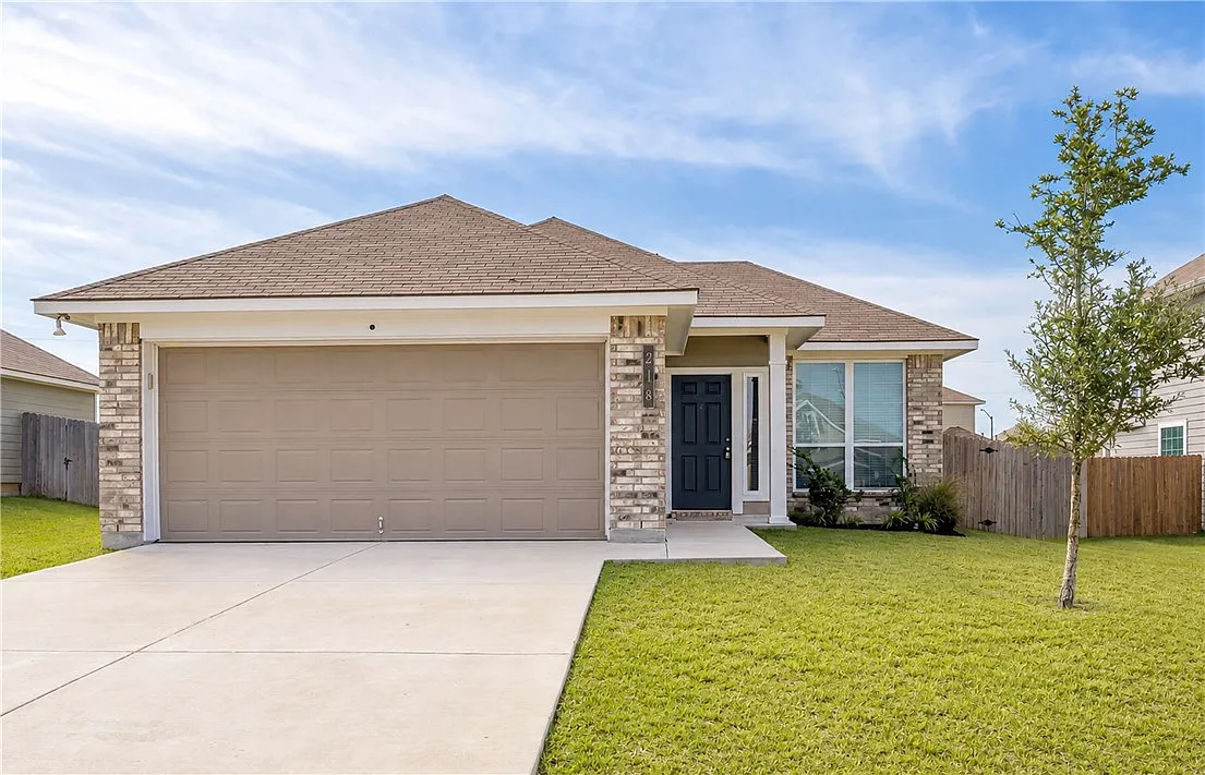 3 bed, 1270 sqft, $1,950 — Photo 1