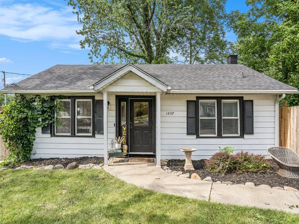 1237 E G Ave, Kalamazoo, MI 49004