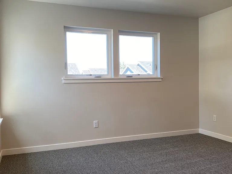 2058 Aaron Dr — Photo 34