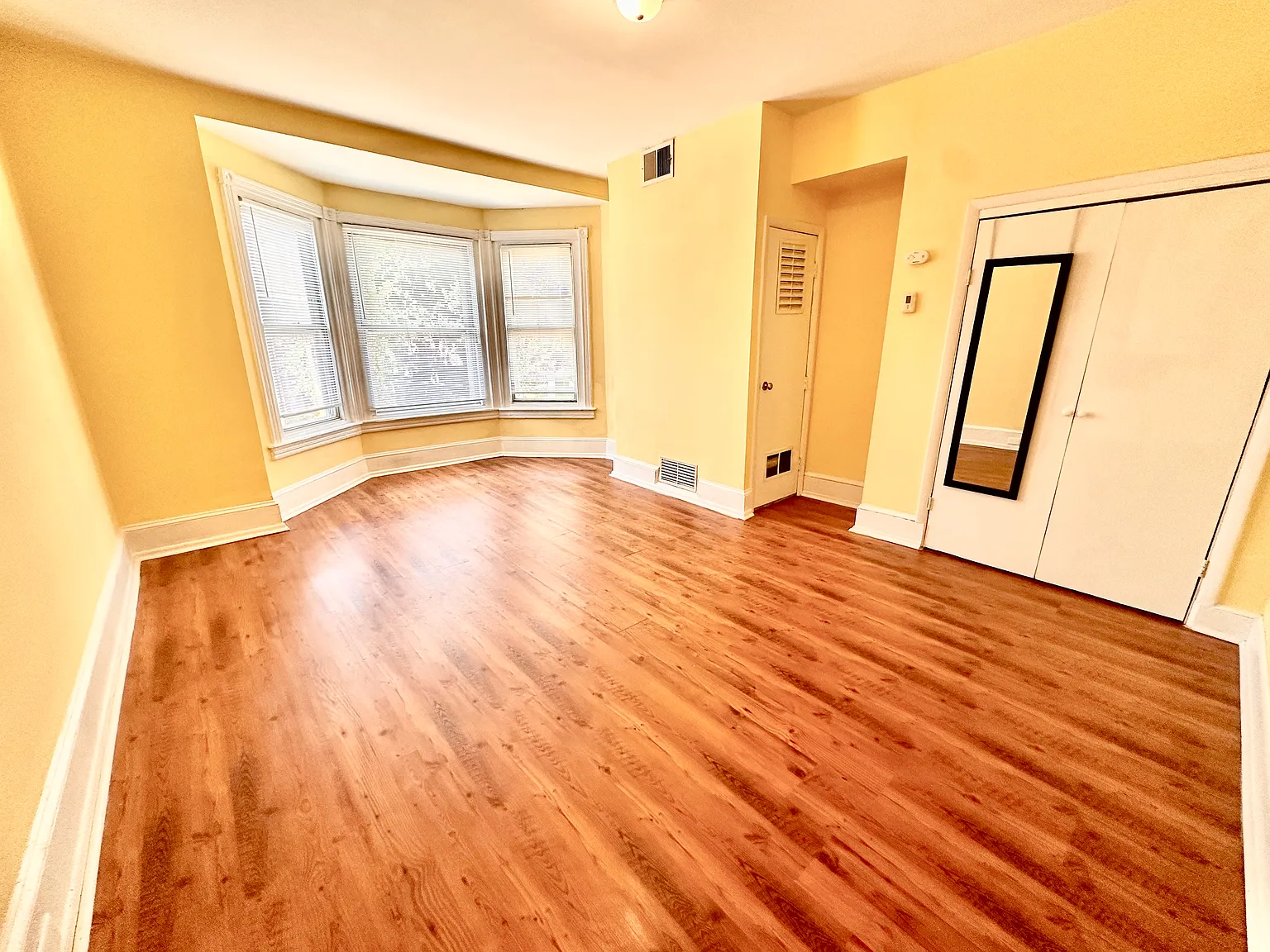 1 bed, 500 sqft, $1,375 — Photo 2