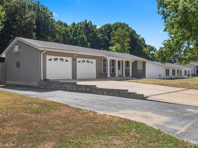 82 May Valley Ln, Fenton, MO, 63026