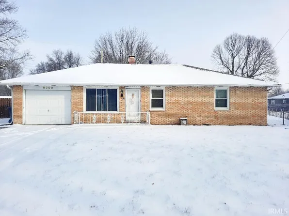 8200 W Pleasant Rd, Yorktown, IN 47396