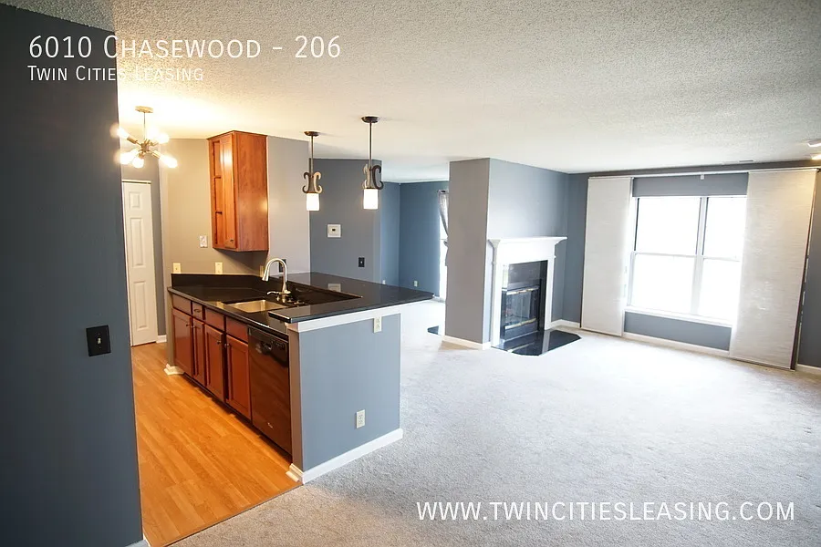 6010 Chasewood Pkwy #206