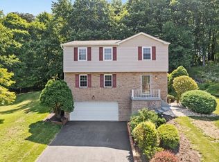 2926 Manuel Dr, Allison Park, PA 15101