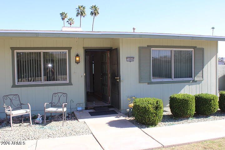 1st image of 10846 W Santa Fe Drive