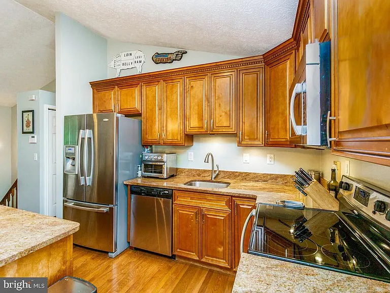 3827 Dittany Ct — Photo 6