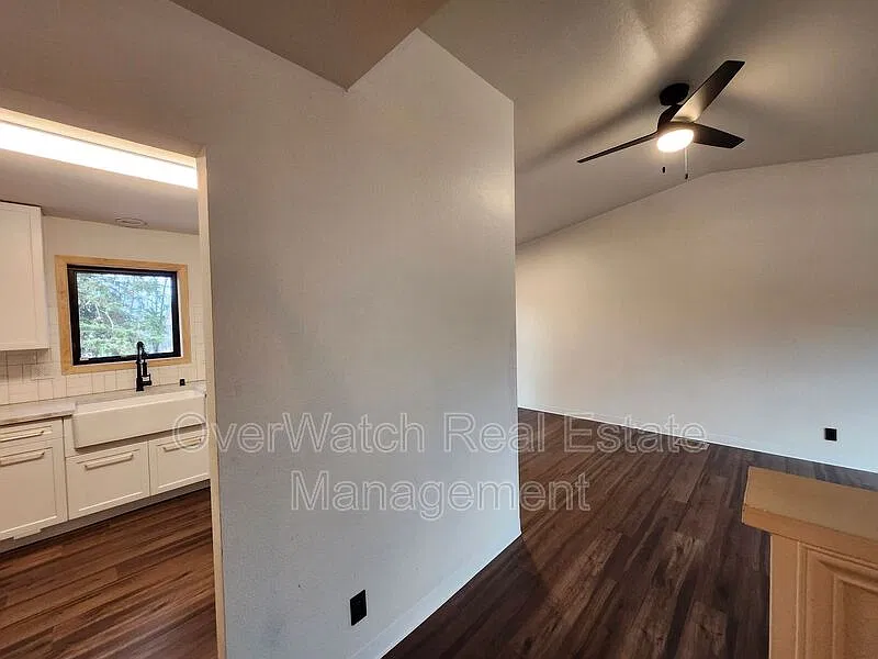 3 bed, 2.0 bath, 1532 sqft, $2,800 — Photo 3