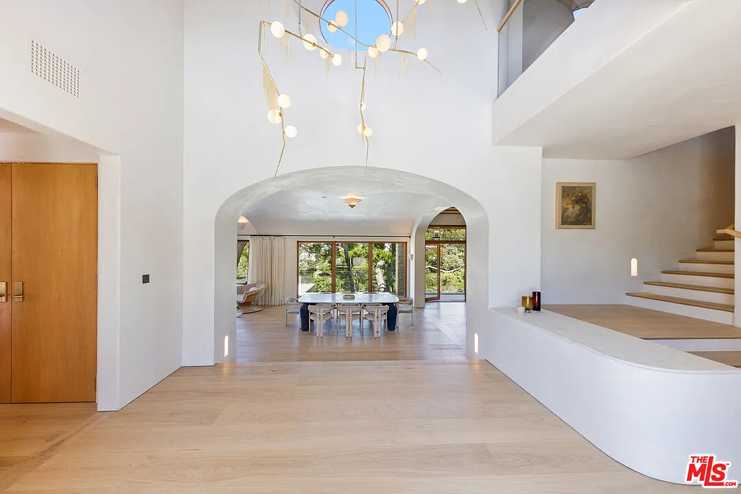 5 bed, 7.5 bath, 5213 sqft, $125,000 — Photo 3