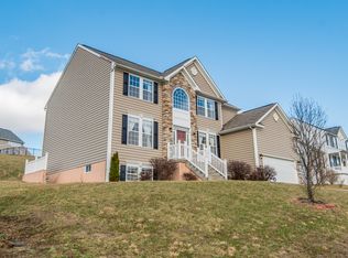 324 Dairy Ln, Morgantown, WV 26508