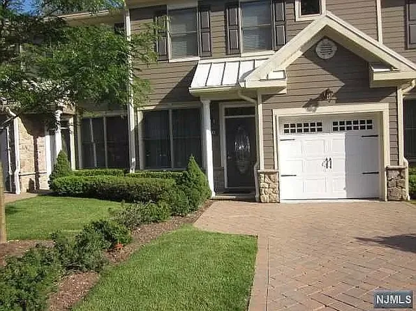703 Whitney Ln, Allendale, NJ 07401