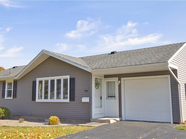 194 Shorecliff Dr, Rochester, NY 14612