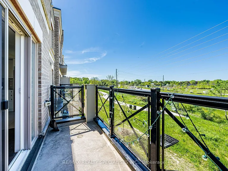 30 Dunsheath Way #527 — Photo 27