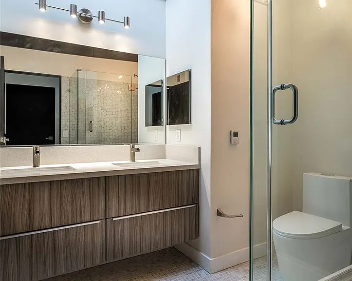 7912 Willow Glen Rd — Photo 14