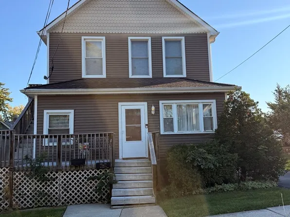 407 Grant St, Lemont, IL 60439