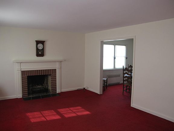 4th image of 277 Park Ave W