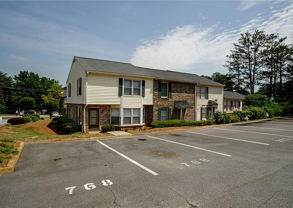 1st image of 768 Longleaf Dr