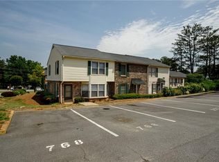 768 Longleaf Dr, Lawrenceville, GA 30046