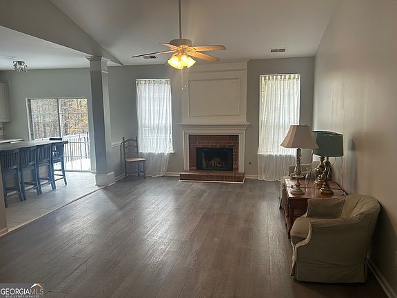 5th image of 3220 Waterplace Cv