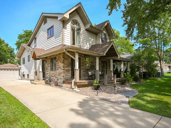244 S Milton Ave, Glen Ellyn, IL 60137