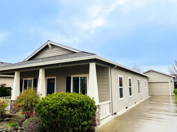 861 Ivern Dr, Central Pt, OR 97502